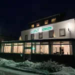 Bed and Breakfast Vina Am Ring Mannebach (Vulkaneifel)