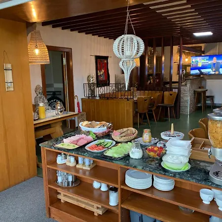 Bed & Breakfast Vina Am Ring 3*