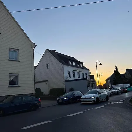 Panzió Vina Am Ring Mannebach