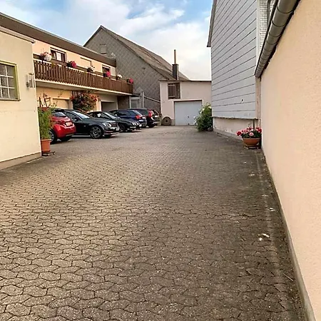 Bed & Breakfast Vina Am Ring 3*