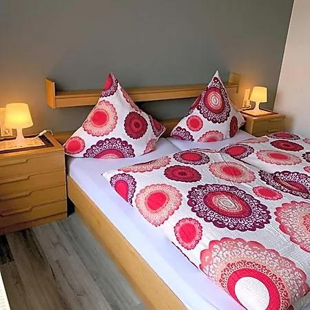 Vina Am Ring Bed & Breakfast