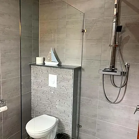 Bed & Breakfast Vina Am Ring 3*