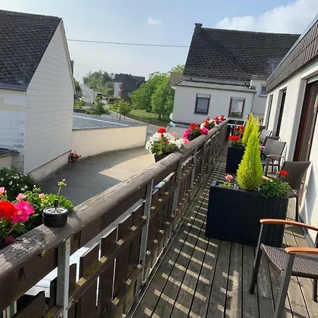 Bed & Breakfast Vina Am Ring Mannebach (Vulkaneifel)