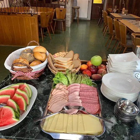 Vina Am Ring Bed & Breakfast Mannebach (Vulkaneifel)
