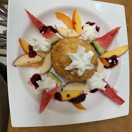 Vina Am Ring לינה וארוחת בוקר