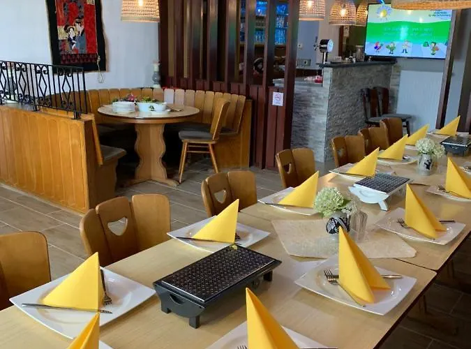 Vina Am Ring Bed & Breakfast