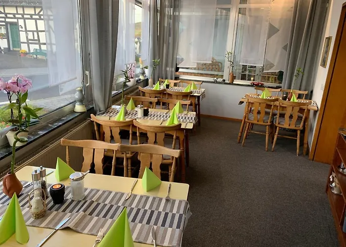 Bed & Breakfast Vina Am Ring Mannebach (Vulkaneifel)