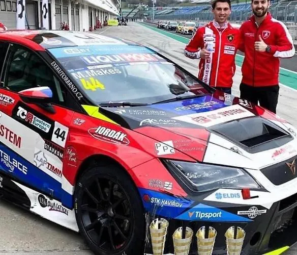 Bed & Breakfast Vina Am Ring 3*