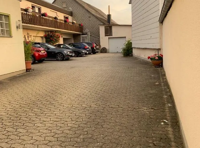 Bed & Breakfast Vina Am Ring Mannebach (Vulkaneifel)